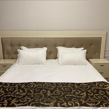 Gold Boutique Hotel Алматы Экстерьер фото
