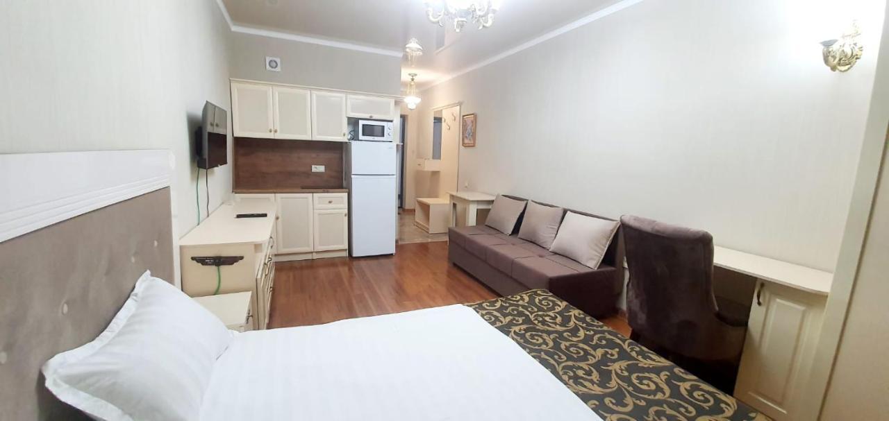 Gold Boutique Hotel Алматы Экстерьер фото