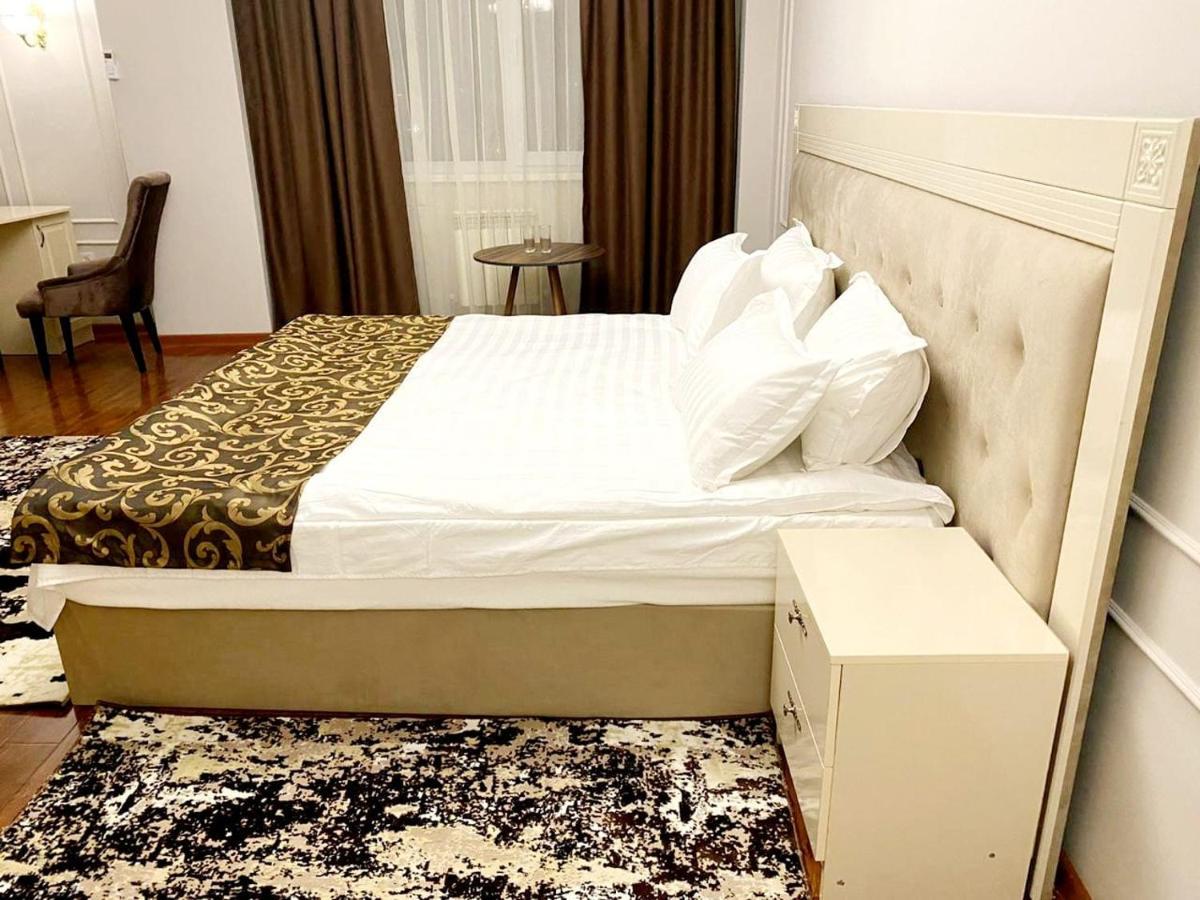 Gold Boutique Hotel Алматы Экстерьер фото