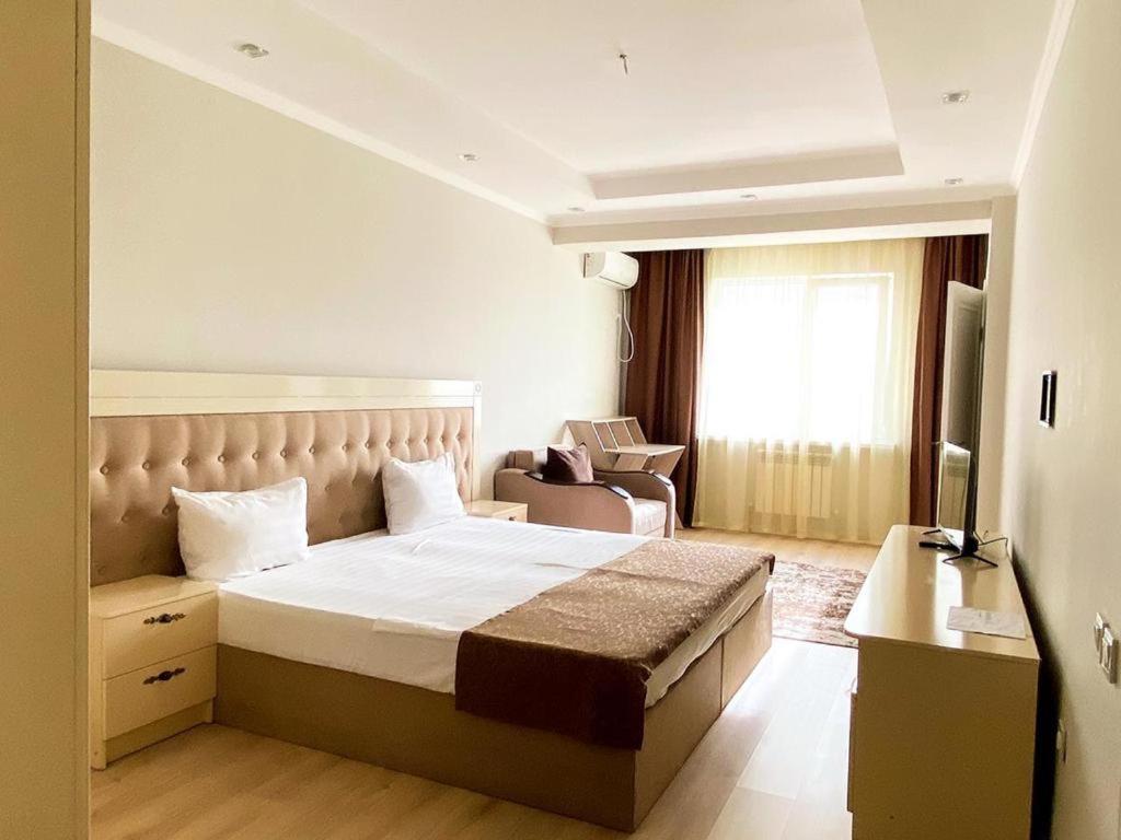 Gold Boutique Hotel Алматы Экстерьер фото