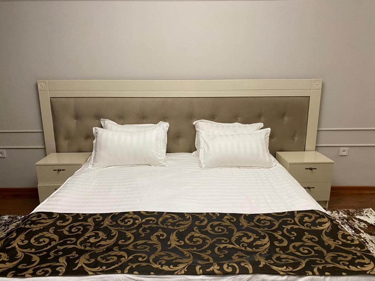 Gold Boutique Hotel Алматы Экстерьер фото